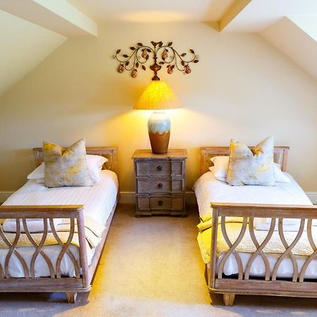 Plough Inn Lupton Ngoại thất bức ảnh